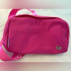 lululemon athletica Pink Crossbody Bag belt bag sonic pink NWT white logo